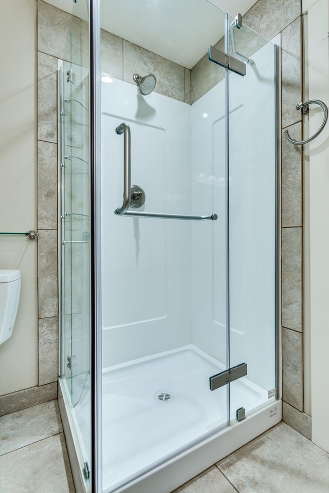 44067 at 4501 Woodgreen Drive, West Vancouver