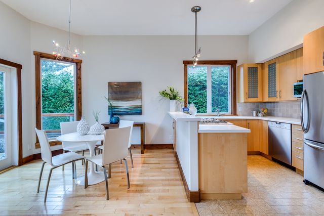44083 at 4501 Woodgreen Drive, West Vancouver