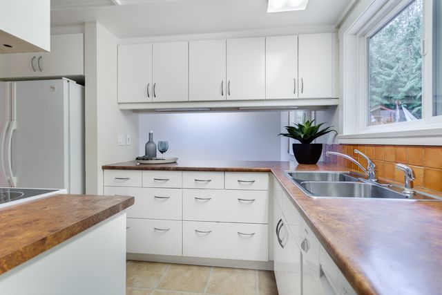 44146 at 4501 Woodgreen Drive, West Vancouver