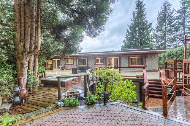 44195 at 4501 Woodgreen Drive, West Vancouver