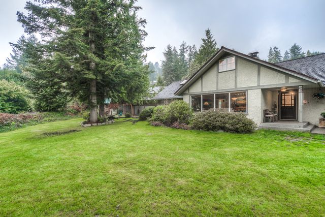 44621 at 3915 Sharon Place, West Vancouver