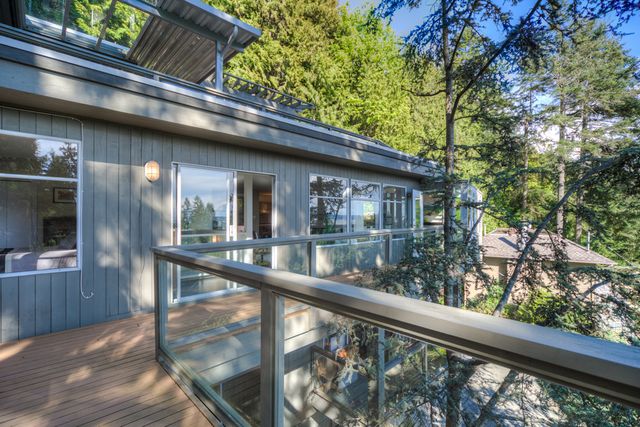 45569 at 3905 Bayridge Place, West Vancouver