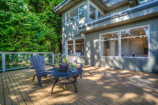 45573 at 3905 Bayridge Place, West Vancouver