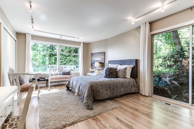 45581 at 3905 Bayridge Place, West Vancouver