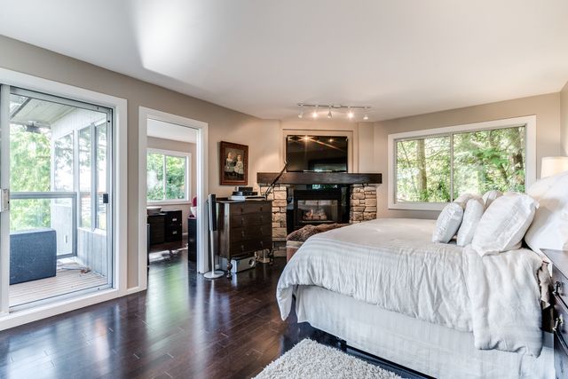 45601 at 3905 Bayridge Place, West Vancouver