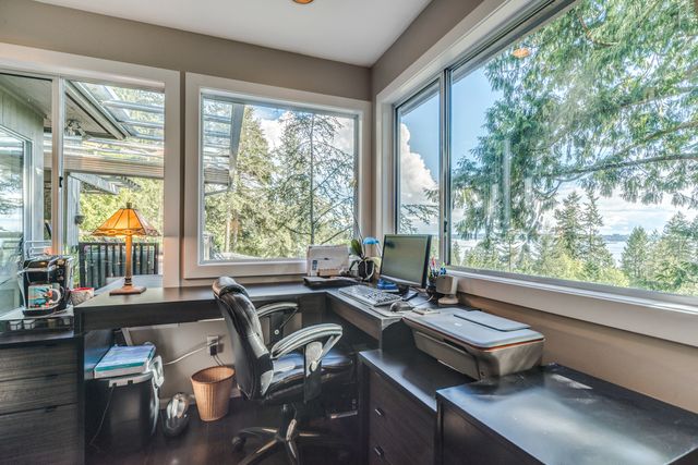 45609 at 3905 Bayridge Place, West Vancouver