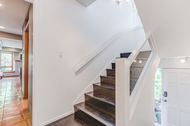 45673 at 3905 Bayridge Place, West Vancouver