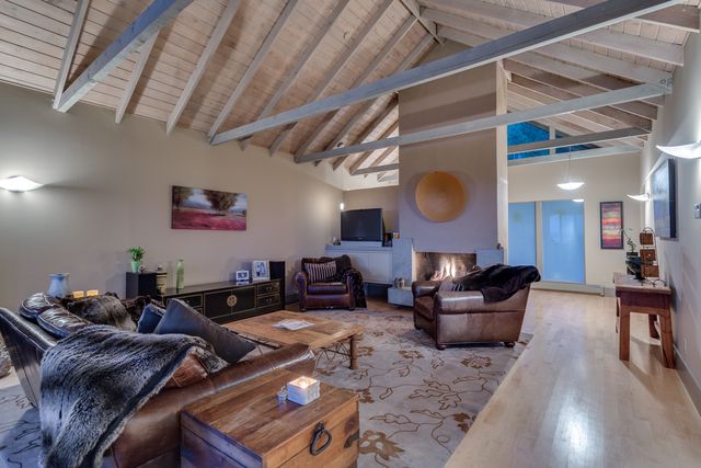 46037 at 679 Blueridge Avenue, North Vancouver