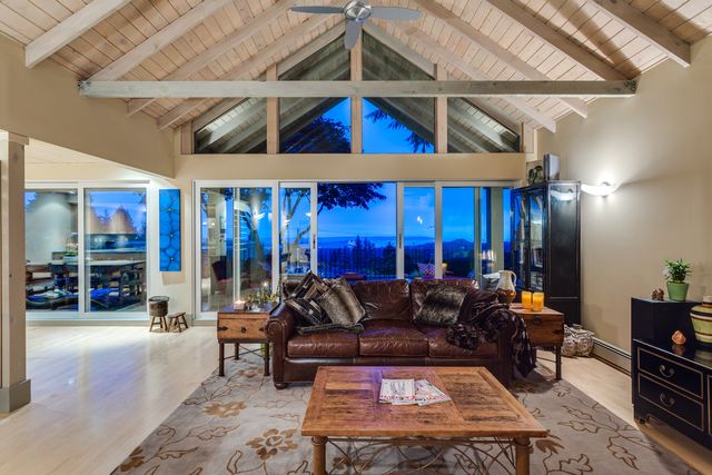 46045 at 679 Blueridge Avenue, North Vancouver