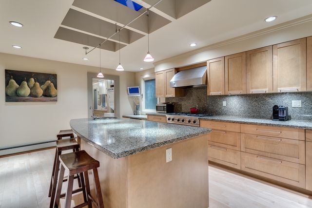 46069 at 679 Blueridge Avenue, North Vancouver