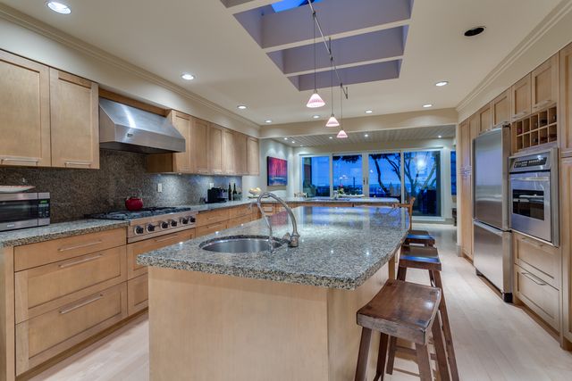 46073 at 679 Blueridge Avenue, North Vancouver