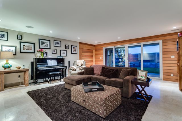 46105 at 679 Blueridge Avenue, North Vancouver