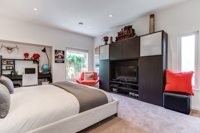 52722 at 4362 Stearman Avenue