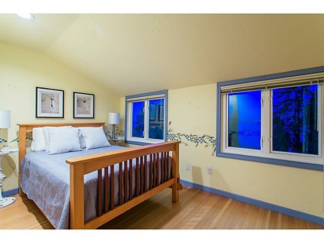 47694 at 3895 Marine Drive, West Vancouver