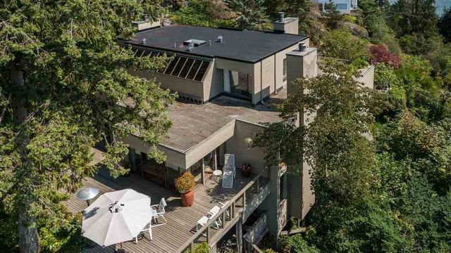 49059 at 3725 Creery Avenue, West Vancouver