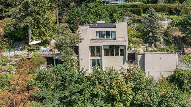 49065 at 3725 Creery Avenue, West Vancouver