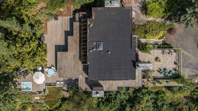 49068 at 3725 Creery Avenue, West Vancouver