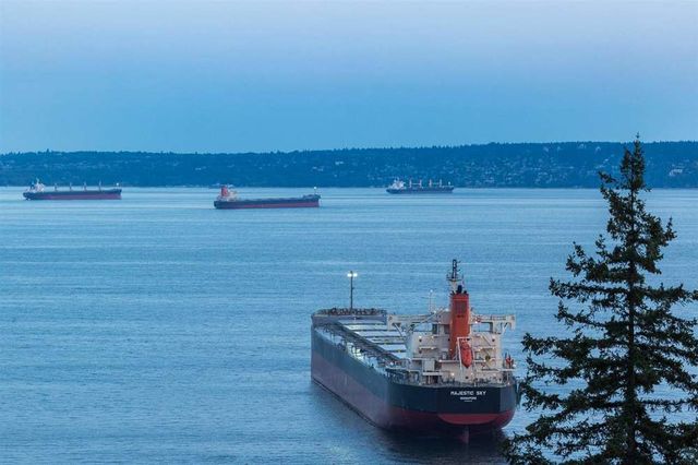 49098 at 3725 Creery Avenue, West Vancouver