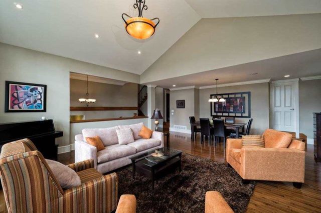 49772 at 3406 Anne Macdonald Wa, North Vancouver