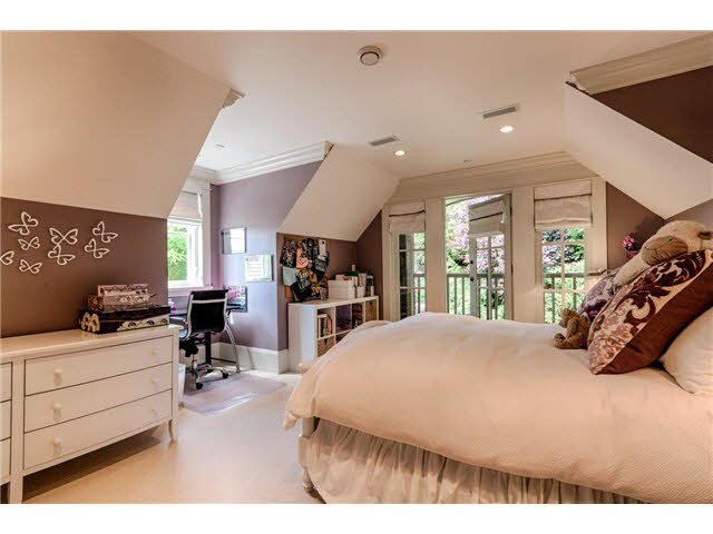 49916 at 3614 Creery Avenue, West Vancouver