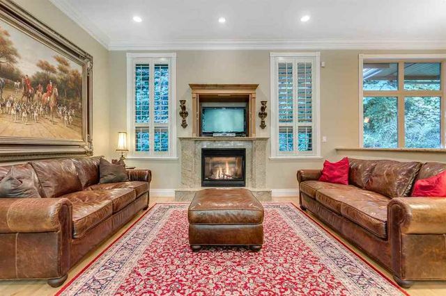 50647 at 2195 8th Street, West Vancouver