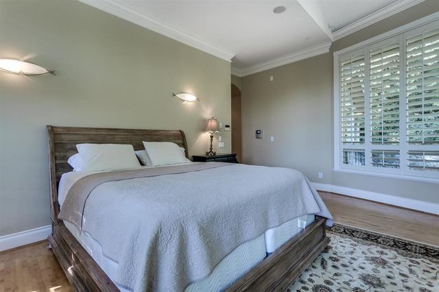 50653 at 2195 8th Street, West Vancouver