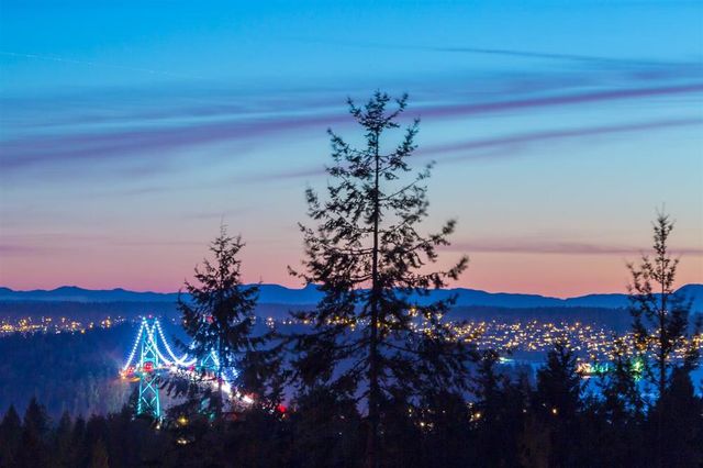 50718 at 4010 Sunset Boulevard, North Vancouver