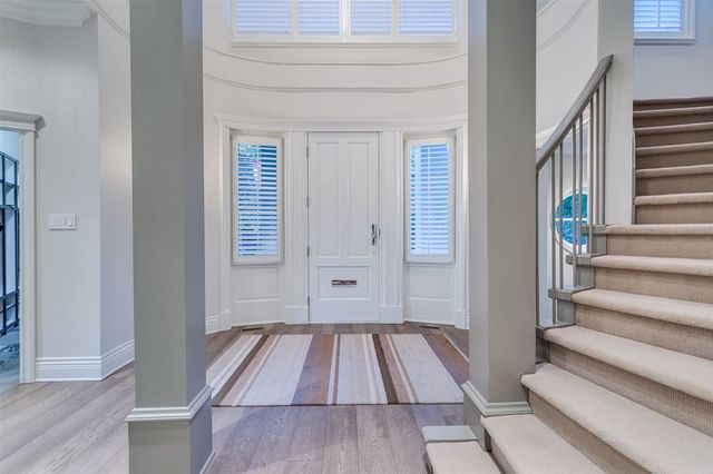 50724 at 4010 Sunset Boulevard, North Vancouver