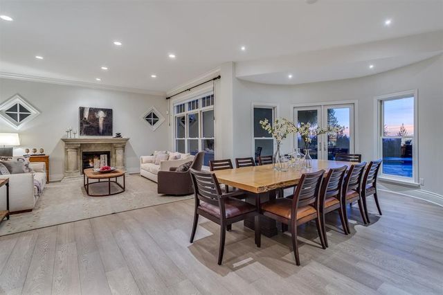 50730 at 4010 Sunset Boulevard, North Vancouver