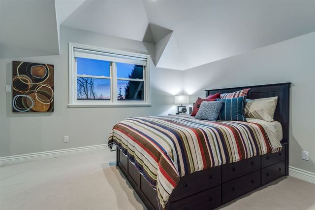 50760 at 4010 Sunset Boulevard, North Vancouver