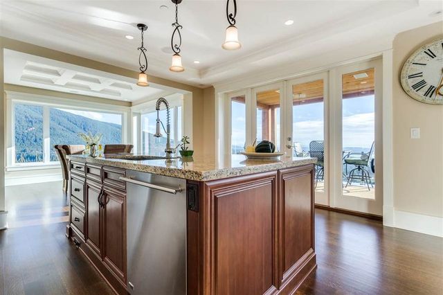 50963 at 511 Craigmohr Place, West Vancouver