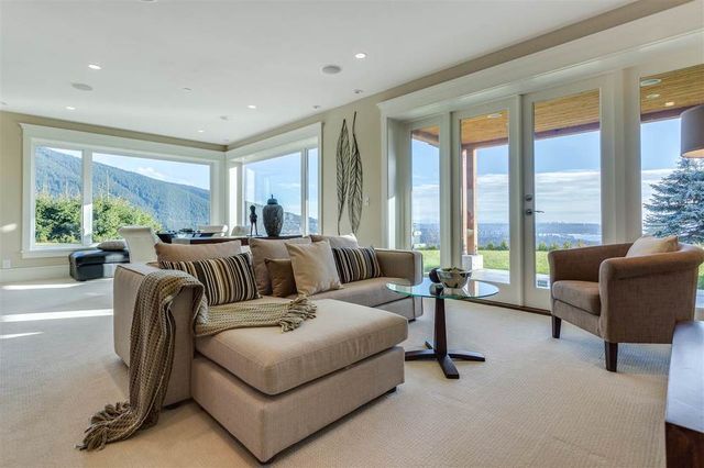 50996 at 511 Craigmohr Place, West Vancouver