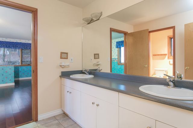 51962 at 4188 Citadel Court, North Vancouver