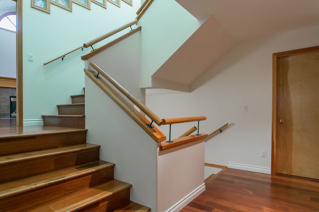 51970 at 4188 Citadel Court, North Vancouver