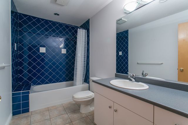 51978 at 4188 Citadel Court, North Vancouver