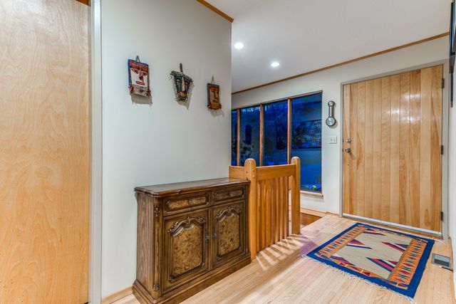 53366 at 3919 Bayridge Place, West Vancouver