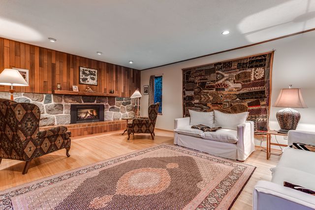 53378 at 3919 Bayridge Place, West Vancouver