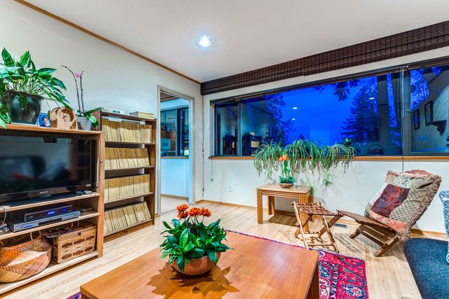 53410 at 3919 Bayridge Place, West Vancouver