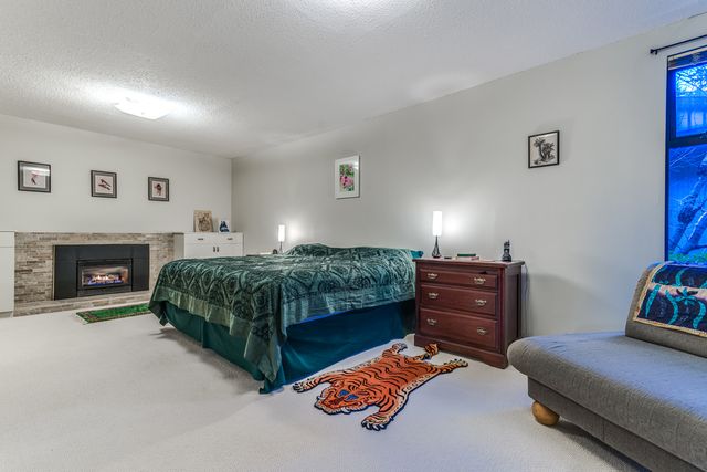 53426 at 3919 Bayridge Place, West Vancouver