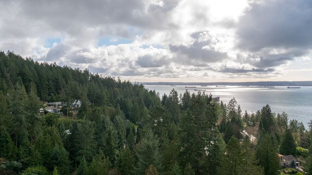 53514 at 3919 Bayridge Place, West Vancouver