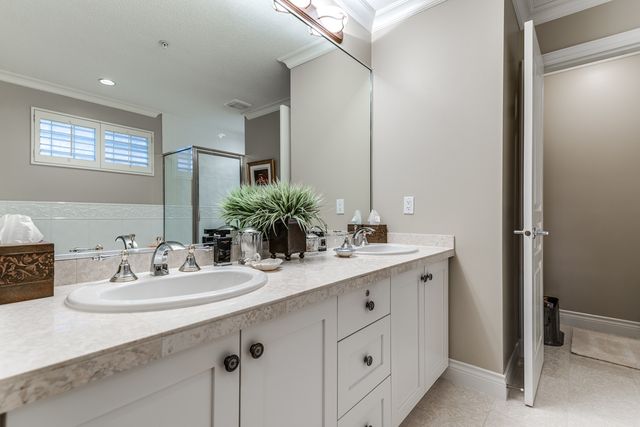 54227 at 4986 Edendale Court, West Vancouver