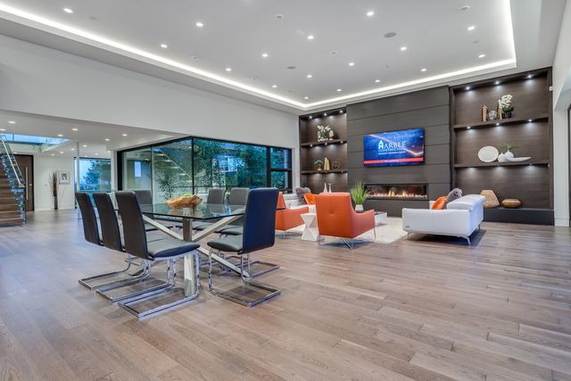 53838 at 910 Leovista Avenue, North Vancouver