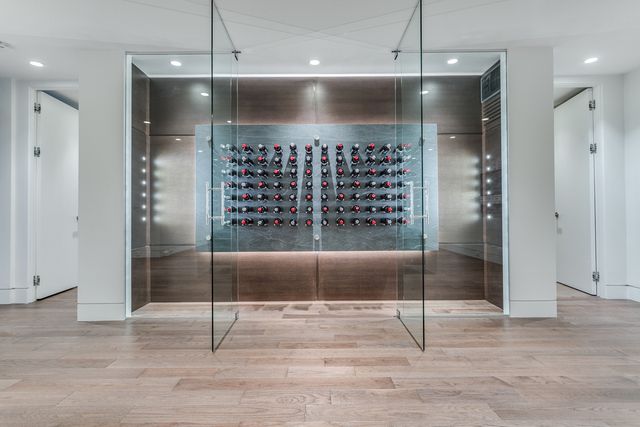 54014 at 910 Leovista Avenue, North Vancouver