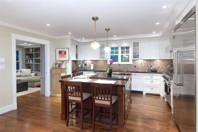 54448 at 235 Maple Lane, West Vancouver