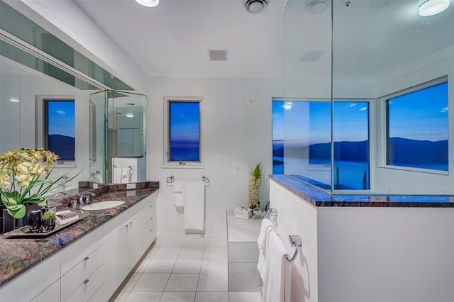 58417 at 5453 Vista Court, West Vancouver