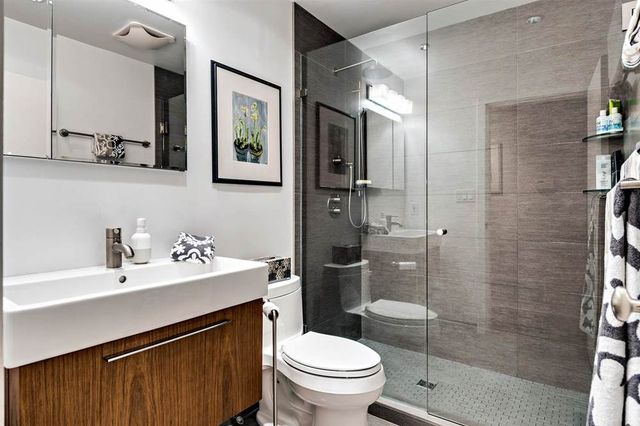 58742 at 3913 Bayridge Place, West Vancouver