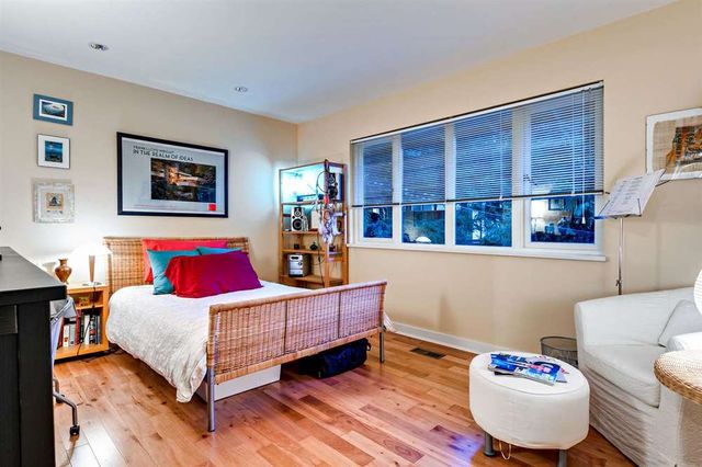 58745 at 3913 Bayridge Place, West Vancouver