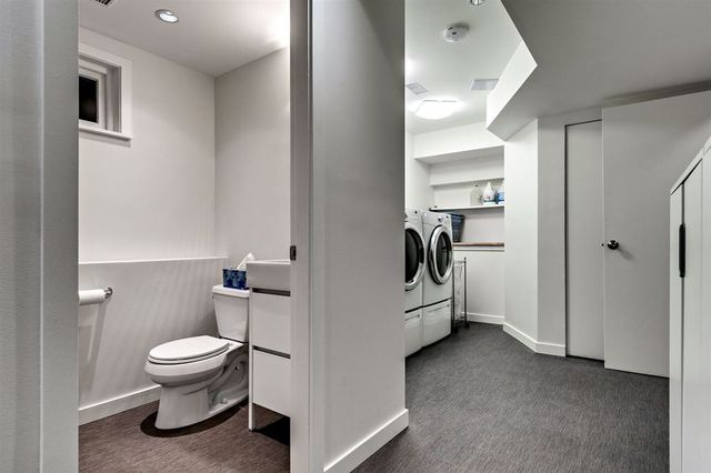 58748 at 3913 Bayridge Place, West Vancouver