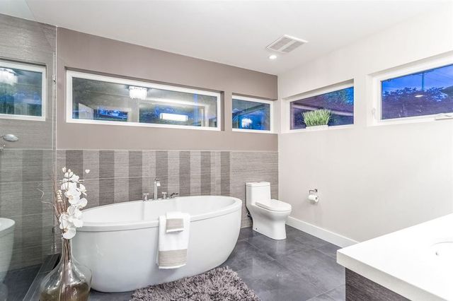 60654 at 765 Montroyal Oulevard, North Vancouver