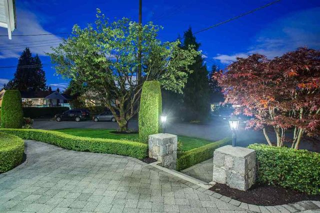 60675 at 3440 Wellington Crescent, North Vancouver